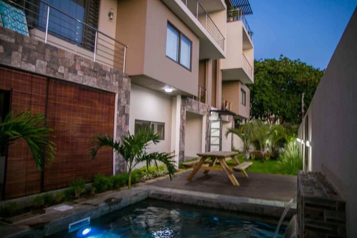 Entire Luxury 3 Bedroom Condo For Rent - Flic-En-Flac - Close To Beach Bagian luar foto
